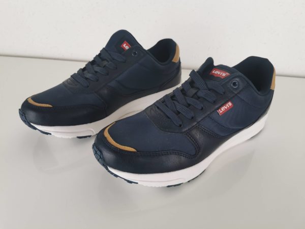 Chaussure Levi's bleu neuf